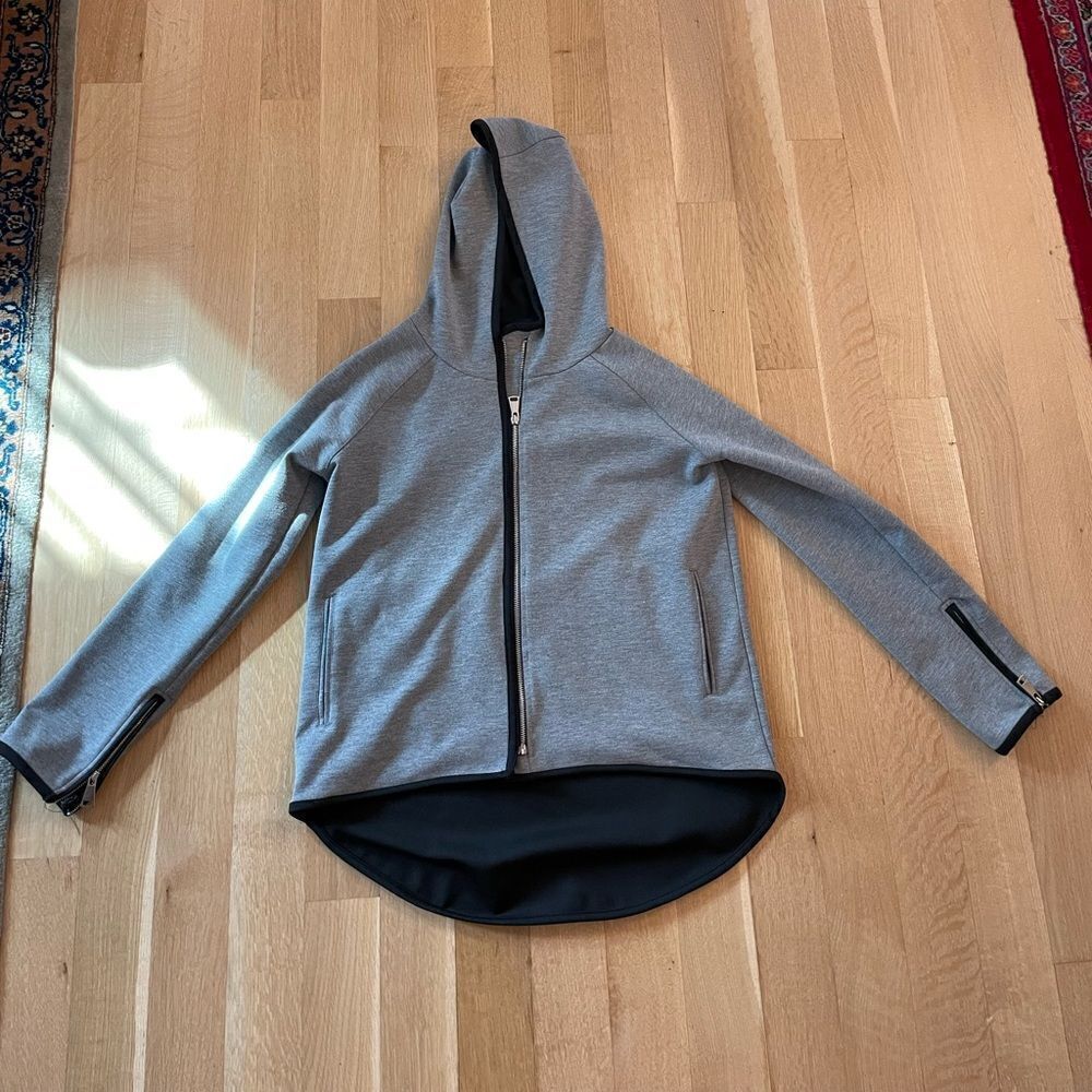 Gray sweatshirt from Zara